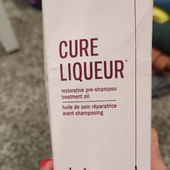 Drybar Cure Liqueur Pre-Shampoo Oil - White and Pink Packaging - Picture 3 of 6